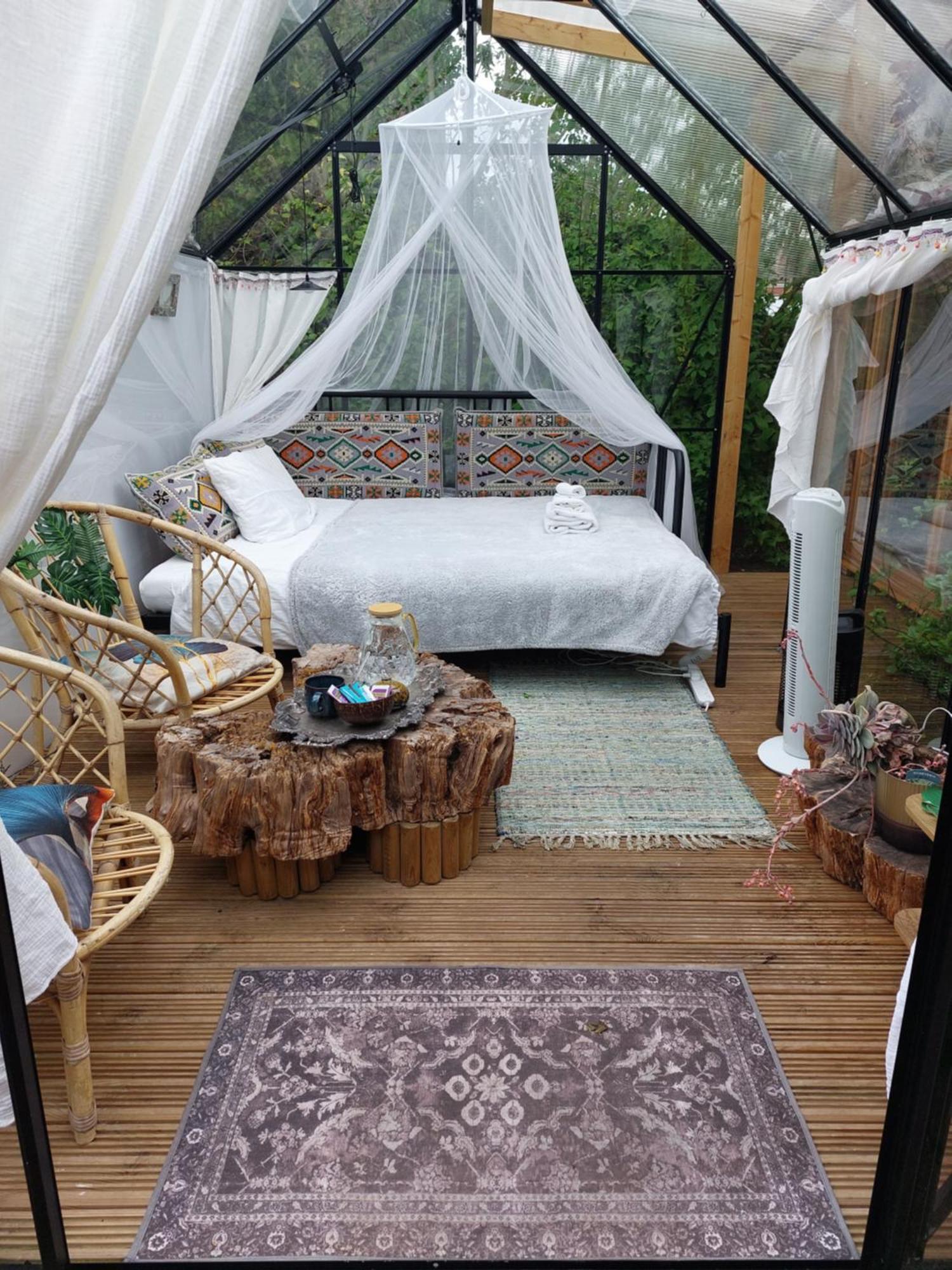 Bed and Breakfast Pilgrims Of The Goddess Glastonbury Esterno foto